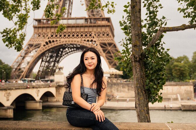 Professional Eiffel Tower Photo Tour with VOGUE Photographer - FAQ