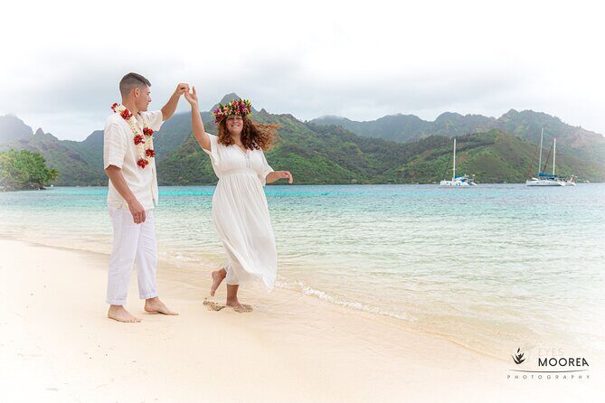 Professional Photo Shooting in Moorea, unique session adapted - Discovering the Magic of Moorea Through Your Lens