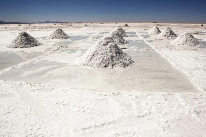 PROGRAM 3 DAYS 2 NIGHTS UYUNI  SAN PEDRO DE ATACAMA SHARED - Exploring the 3-Day Uyuni & Atacama Tour: A Balance of Nature and Adventure