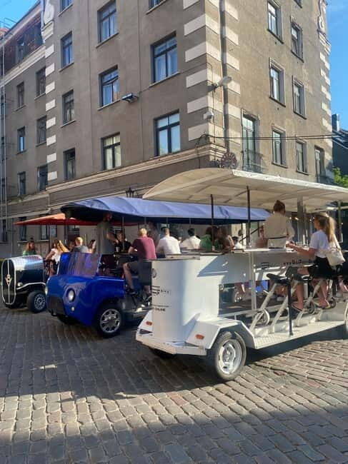Prosecco Bike & Old Town Sightseeing - Exploring the Riga Old Town on Two Wheels and Bubbles