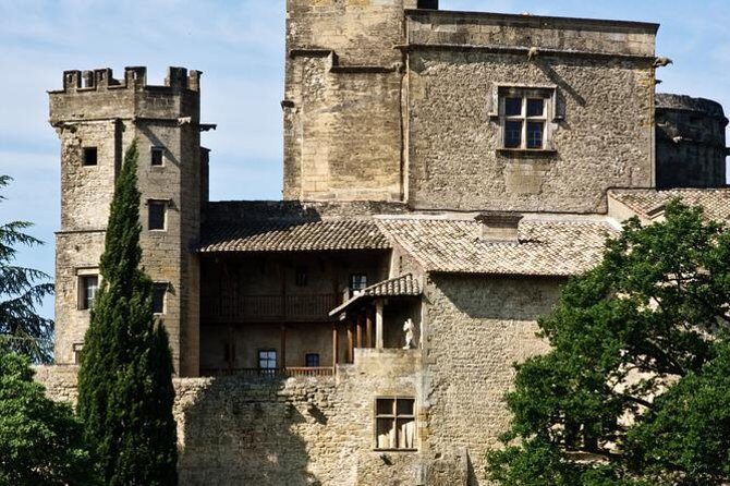 Provence Wineries and Luberon Villages Day Trip from Aix-en-Provence - Key Points