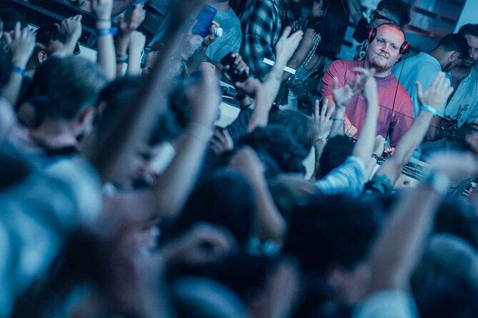 Pub Crawl Barcelona by EVOLVE The BEST night experience - FAQ