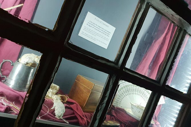 Public guided tour of Edinburgh at a minimum price - in French - Authentic Experiences and Insights from Reviews