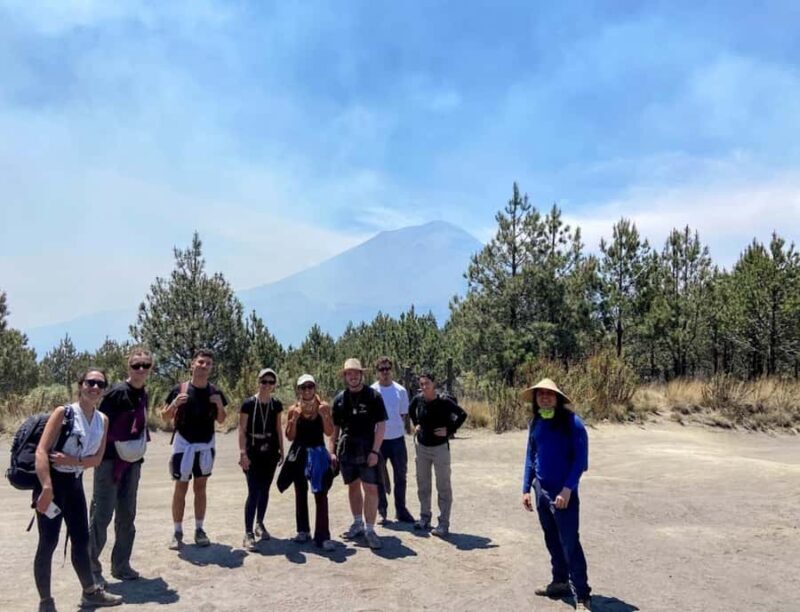 Puebla: Hike the impressive Izta-Popo volcanoes, with transportation and lunch. - Puebla: Hike the impressive Izta-Popo volcanoes, with transportation and lunch.