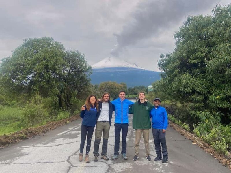 Puebla: Hike the impressive Izta-Popo volcanoes, with transportation and lunch. - FAQs