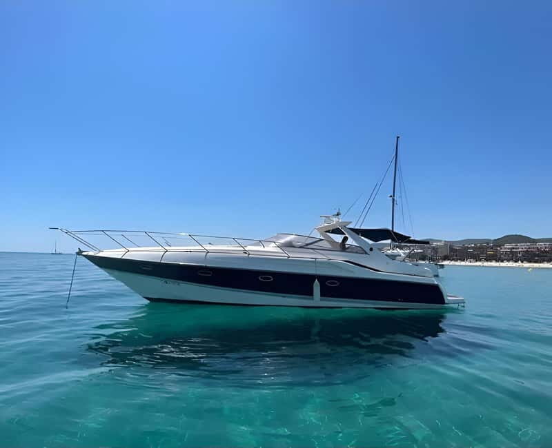 Puerto Banus: Private Luxury Yacht Charter - A Detailed Look at the Puerto Banús Private Yacht Experience