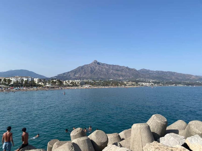 Puerto Banús: Private Nightclub Tour with 3 Clubs, 1 Drink, and Transportation - Exploring Marbella’s Glamorous Nightlife: A Private Tour of Puerto Banús