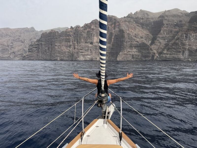 Puerto Colon : Whale & Dolphins Sailing Excursion - Frequently Asked Questions