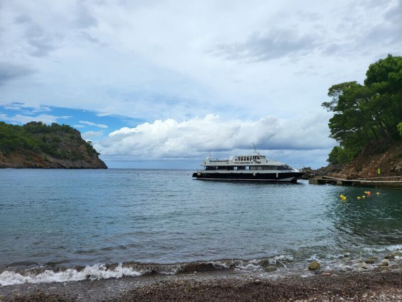 Puerto de Sóller: Cala Tuent Return Boat Trip - FAQ