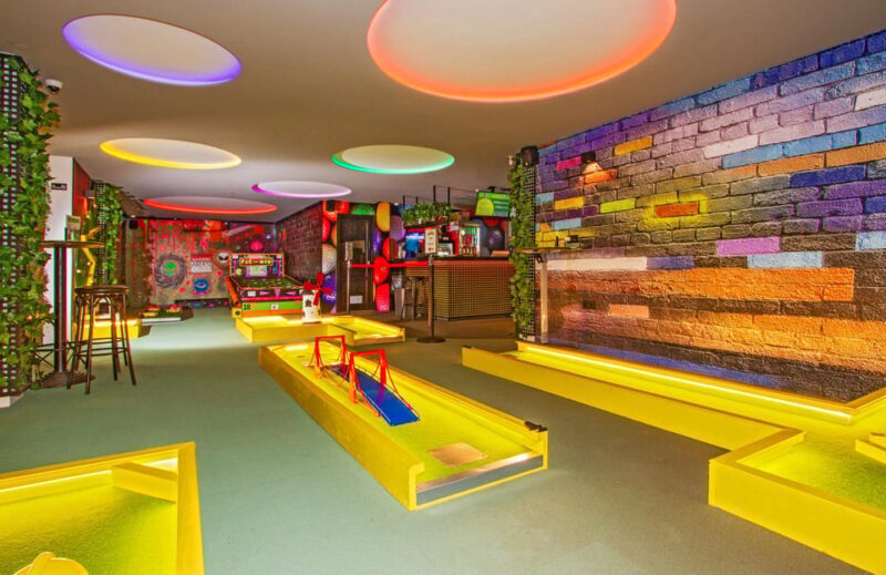 Puerto del Carmen: Indoor 18 hole Crazy Mini Golf Experience - Key Points