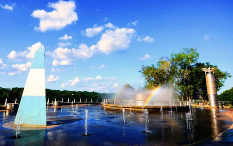 Puerto Iguazu: Hito Tres Fronters and La Aripuca City Tour - Key Points