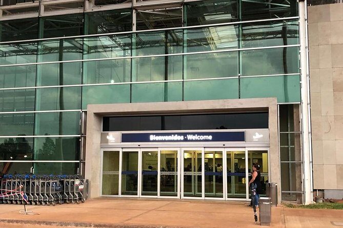 Puerto Iguazu: One-Way or Round Trip Airport Transfer - The Details: What to Expect