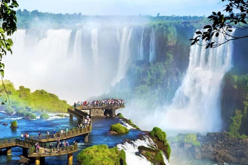 Puerto Iguazú: Tour to Brazilian Iguazú Falls with Bird Park - Key Points