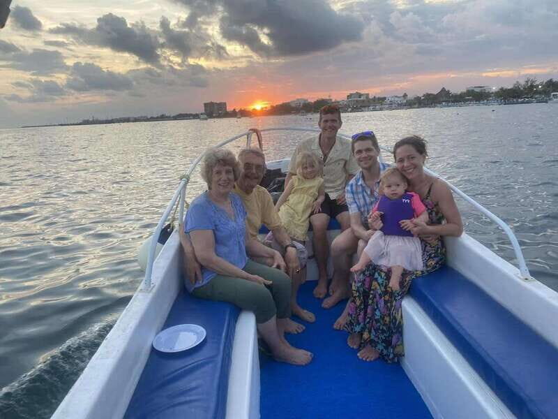 Puerto Morelos: Private Sunset Cruise with Snacks & Drinks - The Experience in Detail: What to Expect