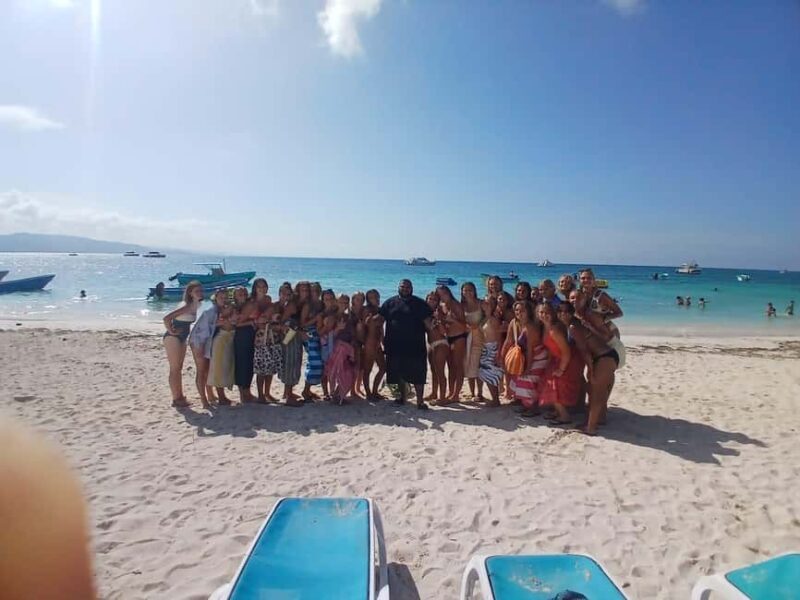 Puerto Plata: Full-day trip to Cayo Arena and Punta Rucia - Who Should Consider This Tour?