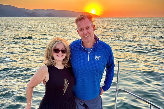 Puerto Vallarta: Luxury Yacht Sunset Cruise with open bar - The Experience in Detail
