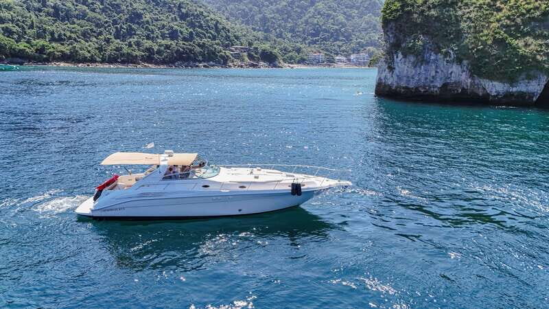 Puerto Vallarta Private Yacht Adventure 5 Hours + 1 Hour Free. - Key Points