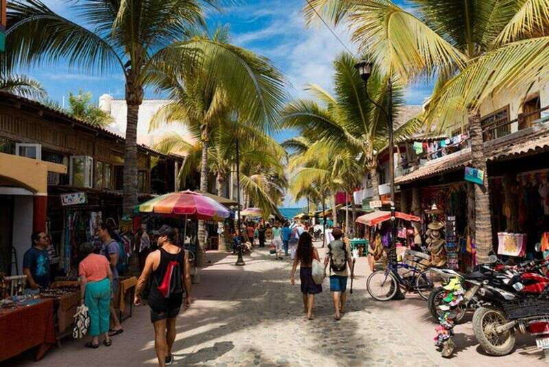 Puerto Vallarta: Sayulita and San Pancho Day Trip - Exploring the Towns: A Closer Look