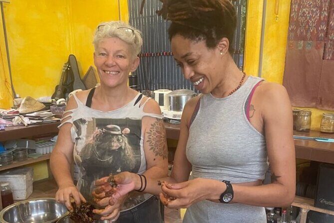 Puerto Viejo hands on chocolate making class. From bean to bar, get chocolatey! - Quick Overview of the Puerto Viejo Hands-On Chocolate Making Class