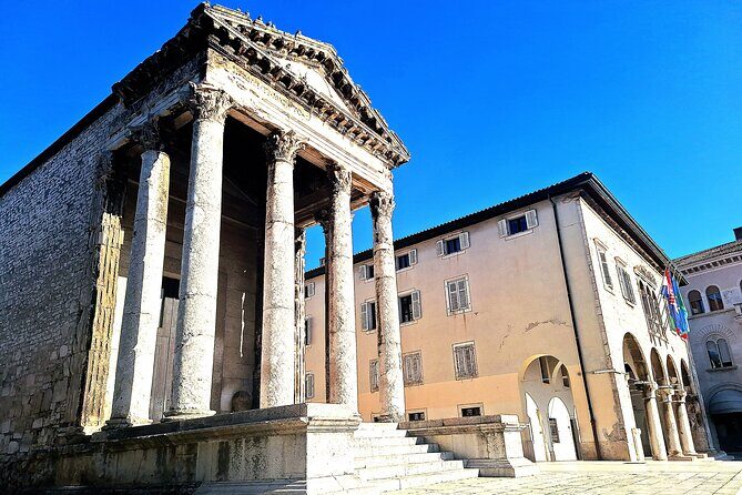 Pula 2 Hour Private Tour in English or Czech Language - Who Should Take This Tour?