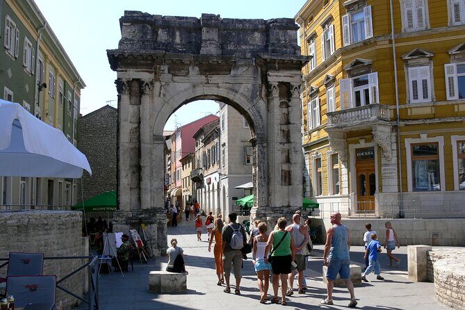 Pula Basics Walking Tour - Key Points