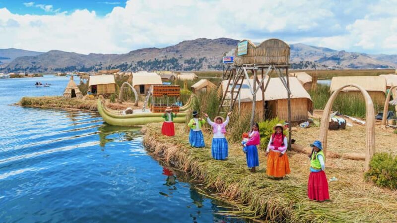 Puno: Full-day tour to Lake Titicaca with typical lunch - Key Points