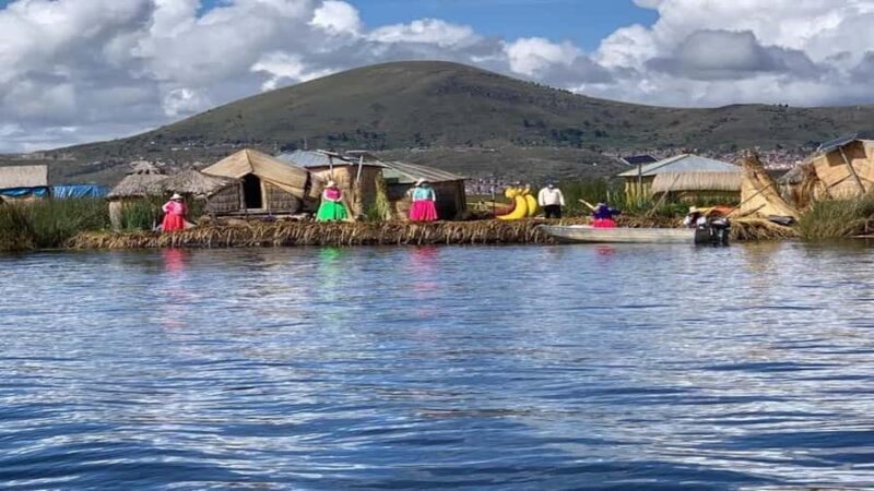 Puno: Half Day Kayak in the Uros Islands + English/Spanish Tour Guide - Key Points