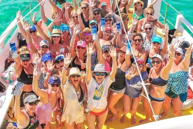 Punta Cana Booze Cruise, Snorkeling, Bar Entertainment Open Bar - Water and Drinks: All You Can Drink
