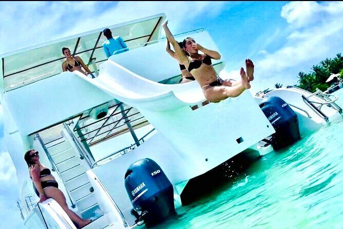 Punta Cana Booze Cruise, Snorkeling, Bar Entertainment Open Bar - FAQs