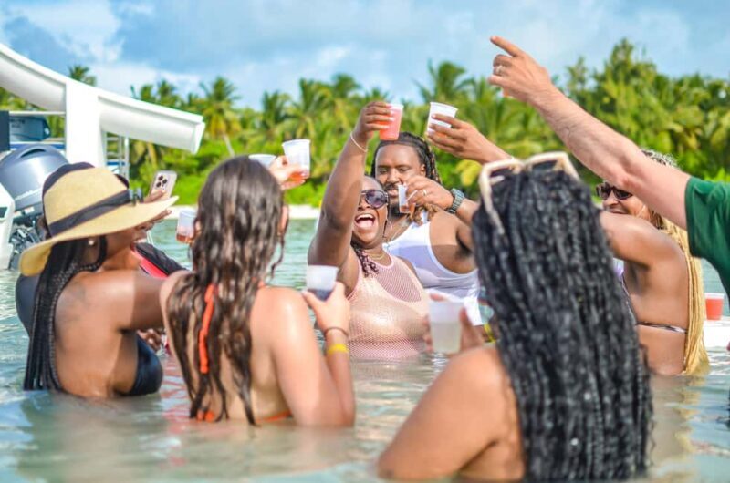 Punta Cana Catamaran Party Boat (Adults only) - Key Points