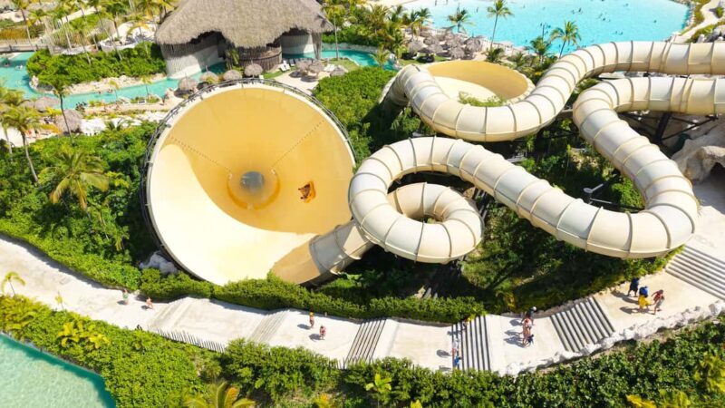 Punta Cana: El Dorado Water Park Entry with Hotel Transfers - Food and Refreshments