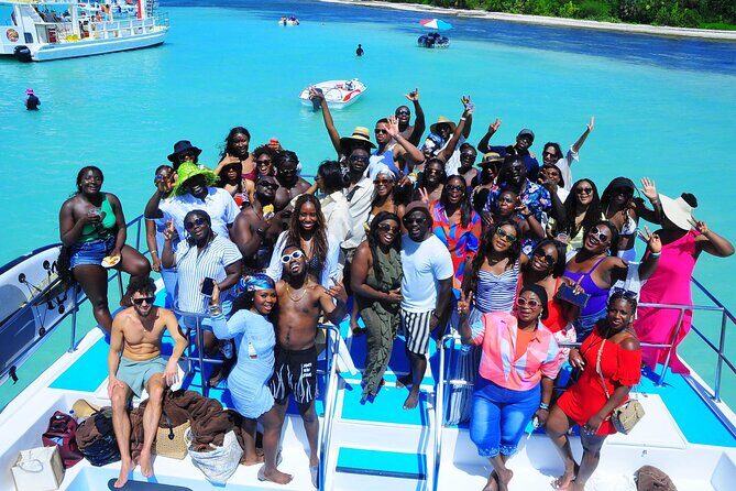 Punta Cana Hip-Hop Foam Party Boat Adults Only - The Atmosphere and Group Dynamics