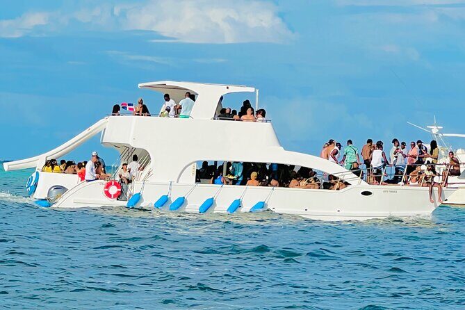 Punta Cana Hip Hop Party Boat with Snorkeling & Unlimited Drinks - A Closer Look at the Experience