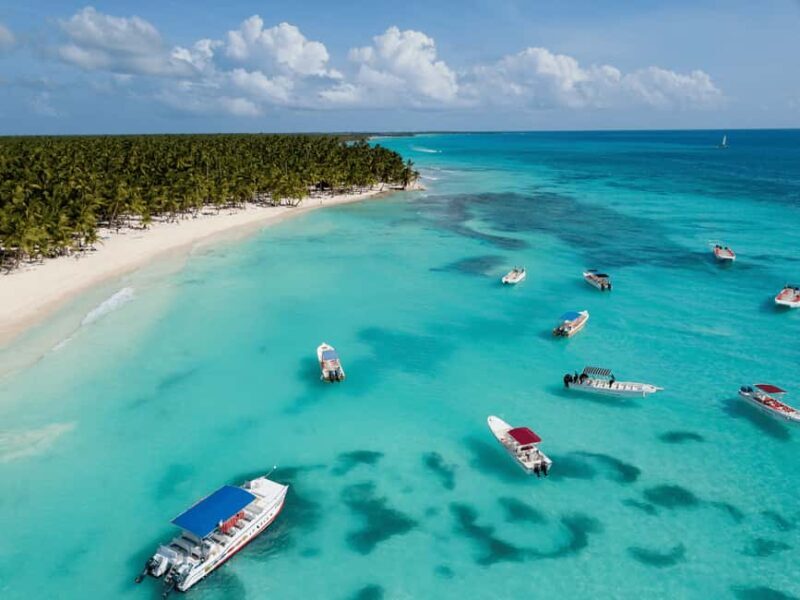 Punta Cana: Isla Saona Premium Mano Juan and exclusive beach - Exploring the Full-Day Adventure from Punta Cana