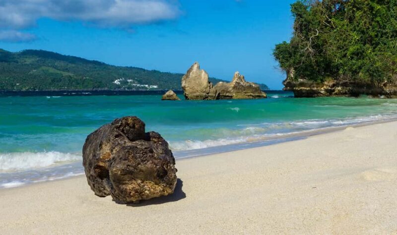 Punta Cana: Samaná Cayo Levantado & El Limón Waterfall Tour - Who should consider this tour?