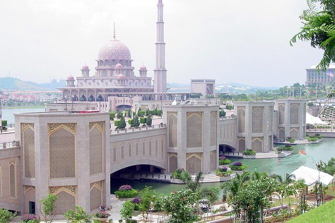 Putrajaya City Architectural Tour with Views (Bridges & Buildings) - Key Points