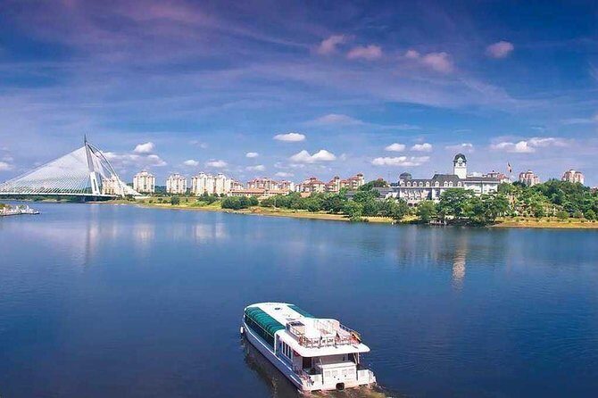 Putrajaya City Tour - Exploring Putrajaya: An Architectural and Cultural Showcase