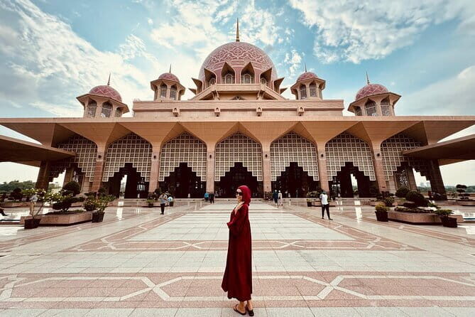 Putrajaya Private Tour with Guide - A Deep Dive Into the Putrajaya Private Tour