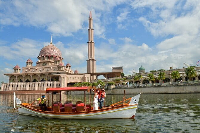 Putrajaya Tour - Putrajaya Tour: A Practical Look at Malaysia’s Modern Masterpiece