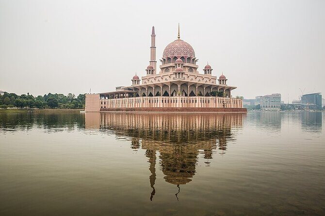 Putrajaya Tour From Kuala Lumpur - Exploring Putrajaya: A Detailed Review