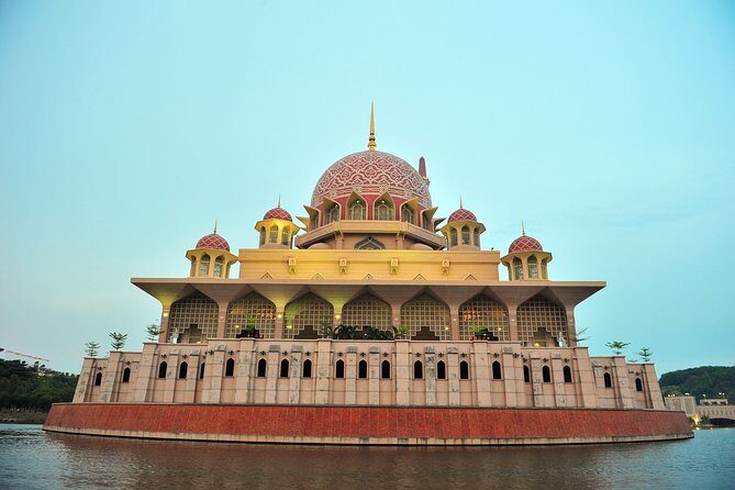 Putrajaya Tour with Pink Mosque & River Cruise(SIC) - Who Will Love This Tour?