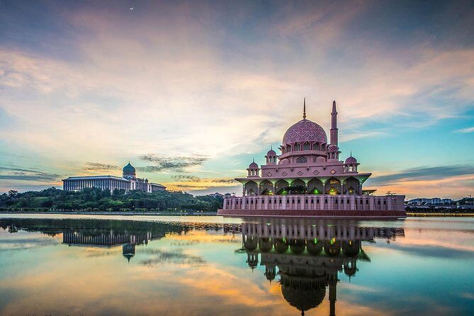 Putrajaya Tour with Traditional Boat Cruise & Pink Mosque (Private) - Exploring Putrajaya: Malaysia’s Modern and Elegant Capital