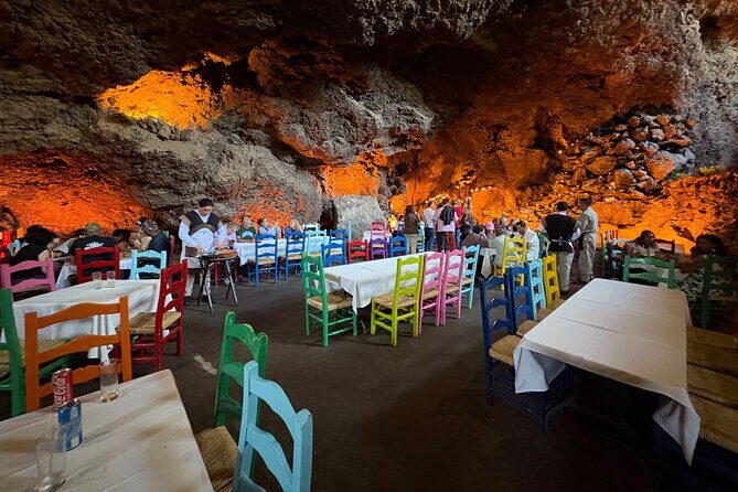 Pyramids of Teotihuacan and the Authentic Restaurant La Gruta - Key Points