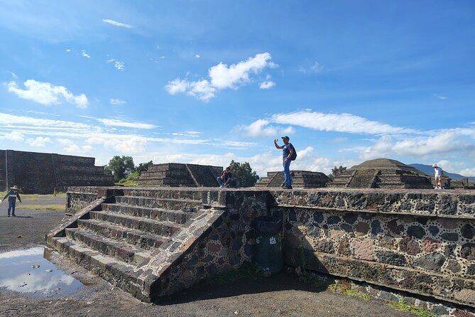 Pyramids of Teotihuacan and the Authentic Restaurant La Gruta - Practical Details and Logistics