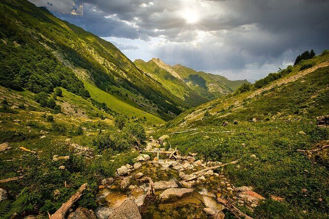 Pyrenees Hiking Experience from Barcelona. Small Group Tour - The Sum Up