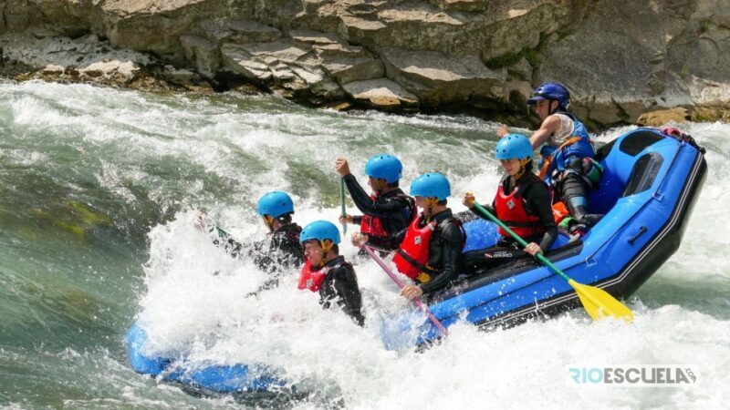Pyrenees: Rafting in the Kingdom of the Mallos - Authentic Experience and Authentic Scenery