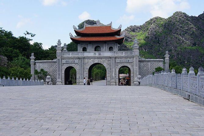 Quang Phu Cau Incense Village- Hoa Lu - Trang An Small Group Tour - Exploring the Highlights of the Tour