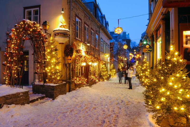Quebec City: Christmas Magic Walking Tour in Old Quebec - Exploring Old Quebec’s Christmas Magic