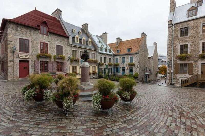 Quebec : Old Town Private Walking Tour With A Local Guide - A detailed look at what this tour offers