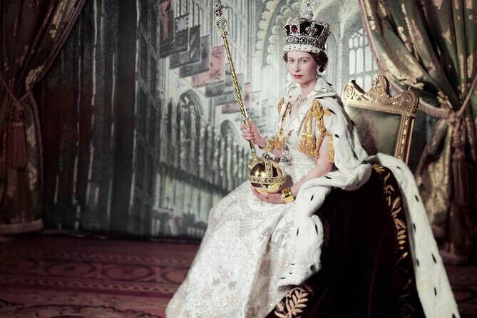Queen Elizabeth II Private Walking Tour of London - A Deep Dive into the Queen Elizabeth II Private Walking Tour of London